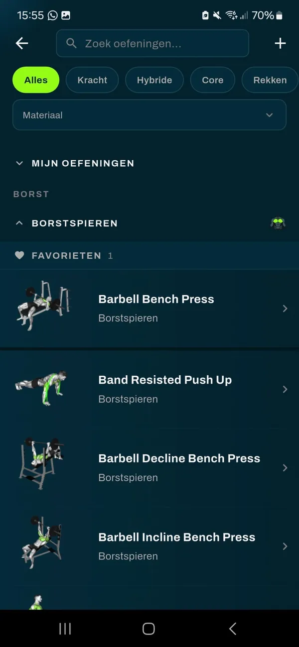 Oefeningenbibliotheek in de GrabGains app, ingedeeld per spiergroep met filters